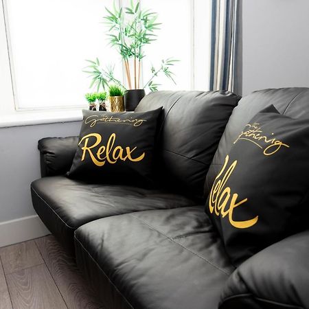 Wrexham Central Stay Apartment Seven エクステリア 写真