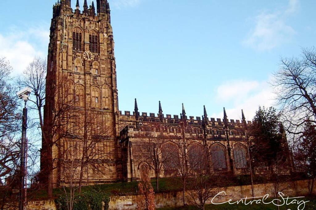 Wrexham Central Stay Apartment Seven エクステリア 写真