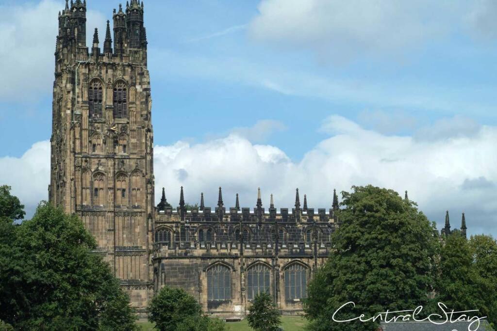 Wrexham Central Stay Apartment Seven エクステリア 写真