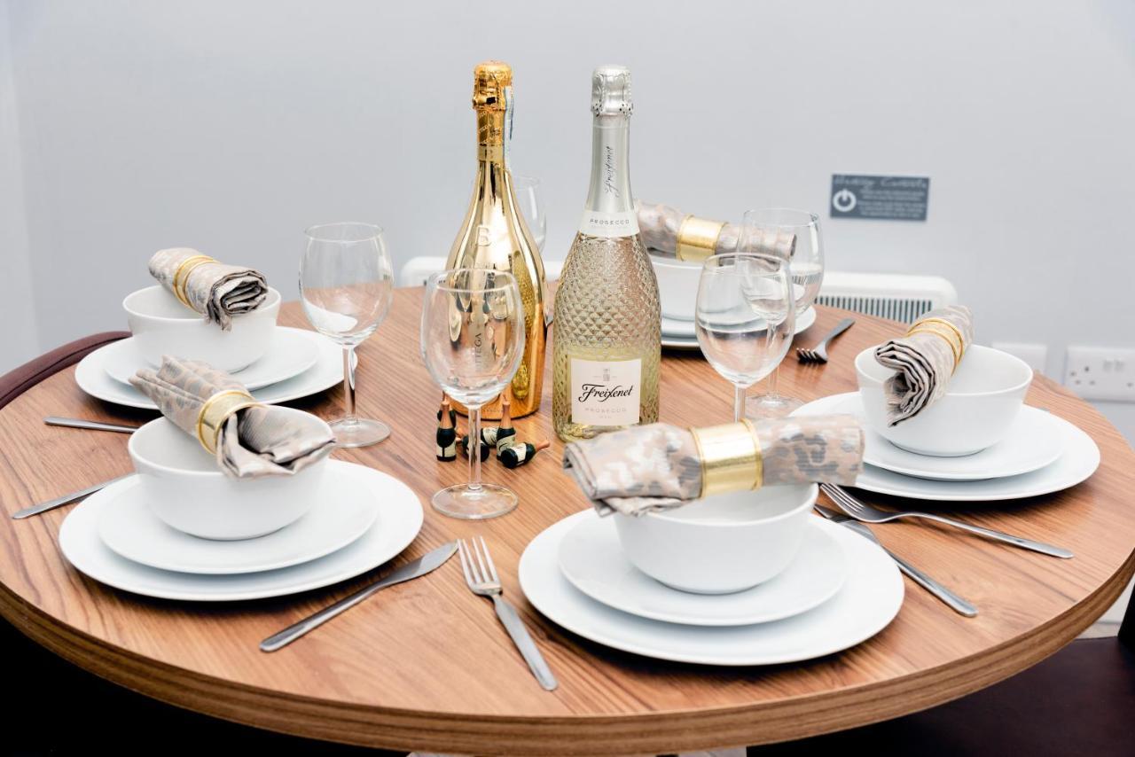 Wrexham Central Stay Apartment Seven エクステリア 写真